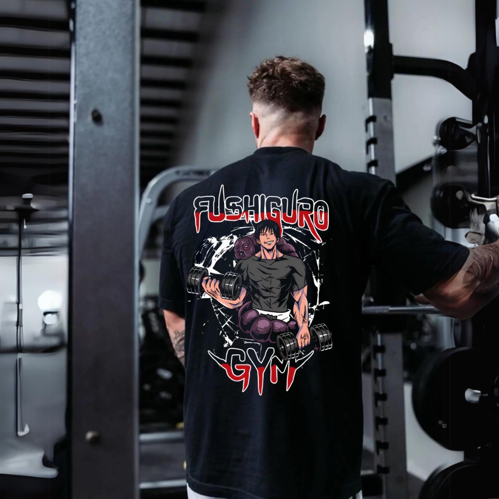 Modelo con camiseta estilo oversize